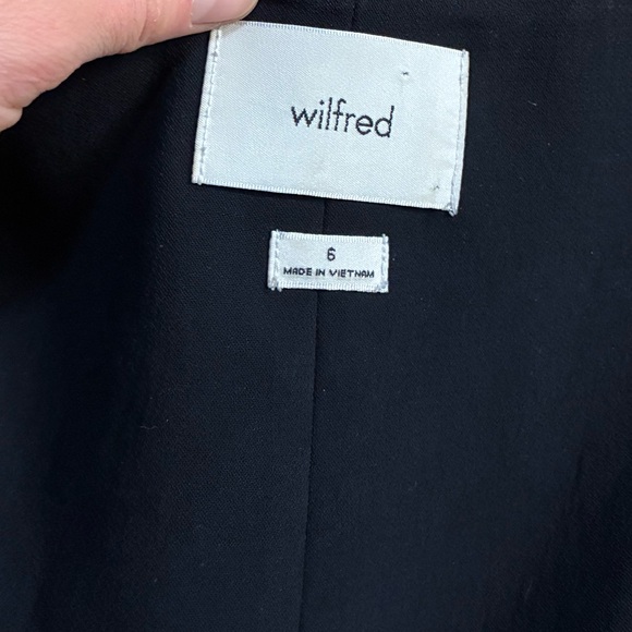 Wilfred Rocco Vest - Picture 8 of 10